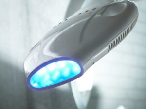 ホワイトニングで用いる専用ライト